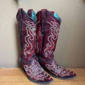 Corral Burgundy Embroidered Heeled Boots